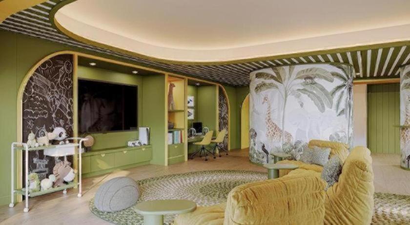 Fashion Island Hotel photo 9