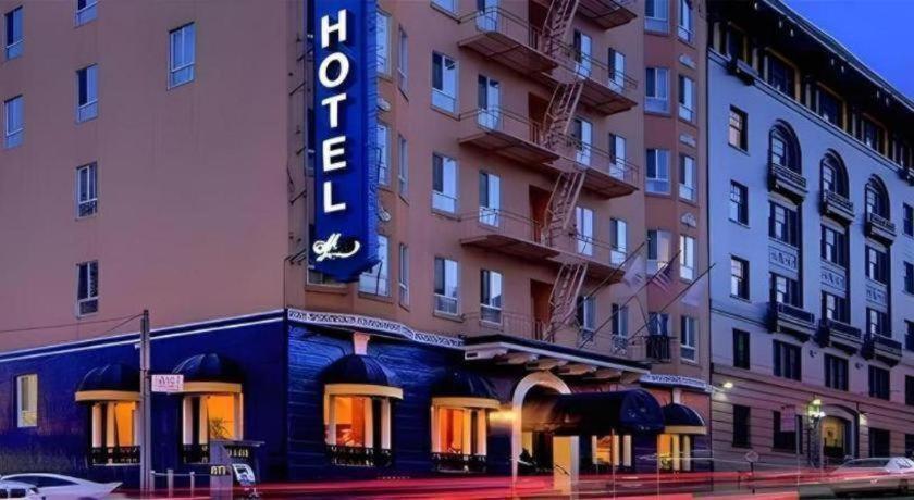 The Monarch Hotel photo 13