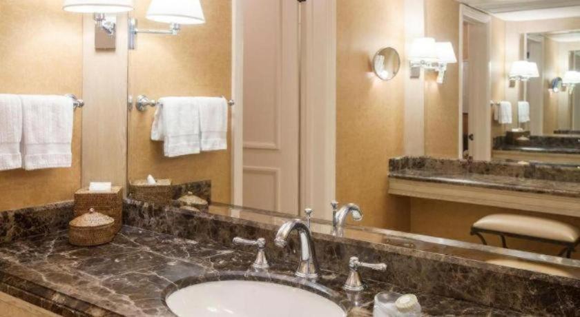 Fashion Island Hotel photo 42