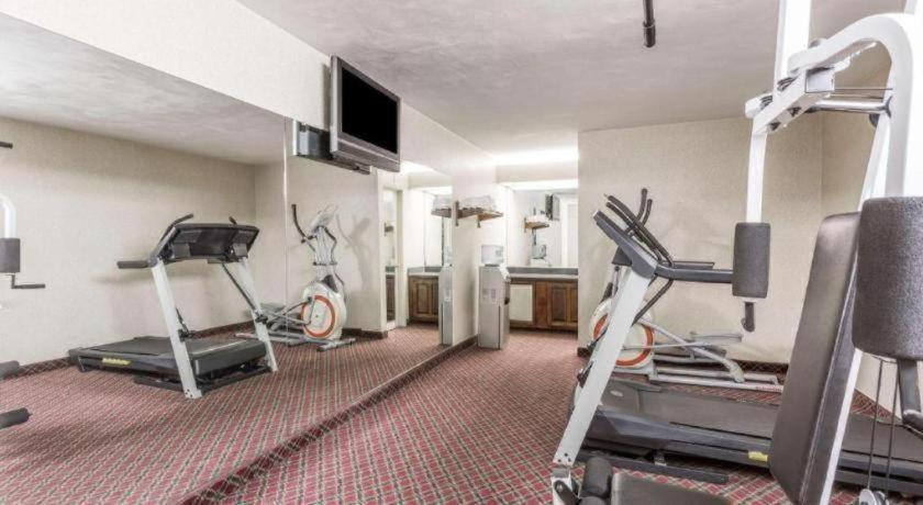 Ramada Limited Norfolk photo 5