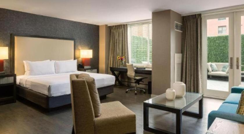 Avenue Suites Georgetown photo 24