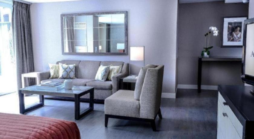 Avenue Suites Georgetown photo 38