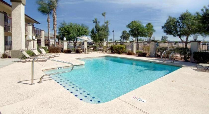 Americas Best Value Inn - Phoenix, AZ photo 9