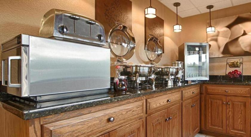 Best Western PLUS Caldwell Inn photo 7