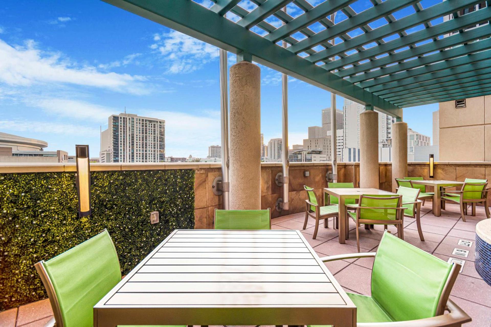 Embassy Suites Houston - Downtown photo 3