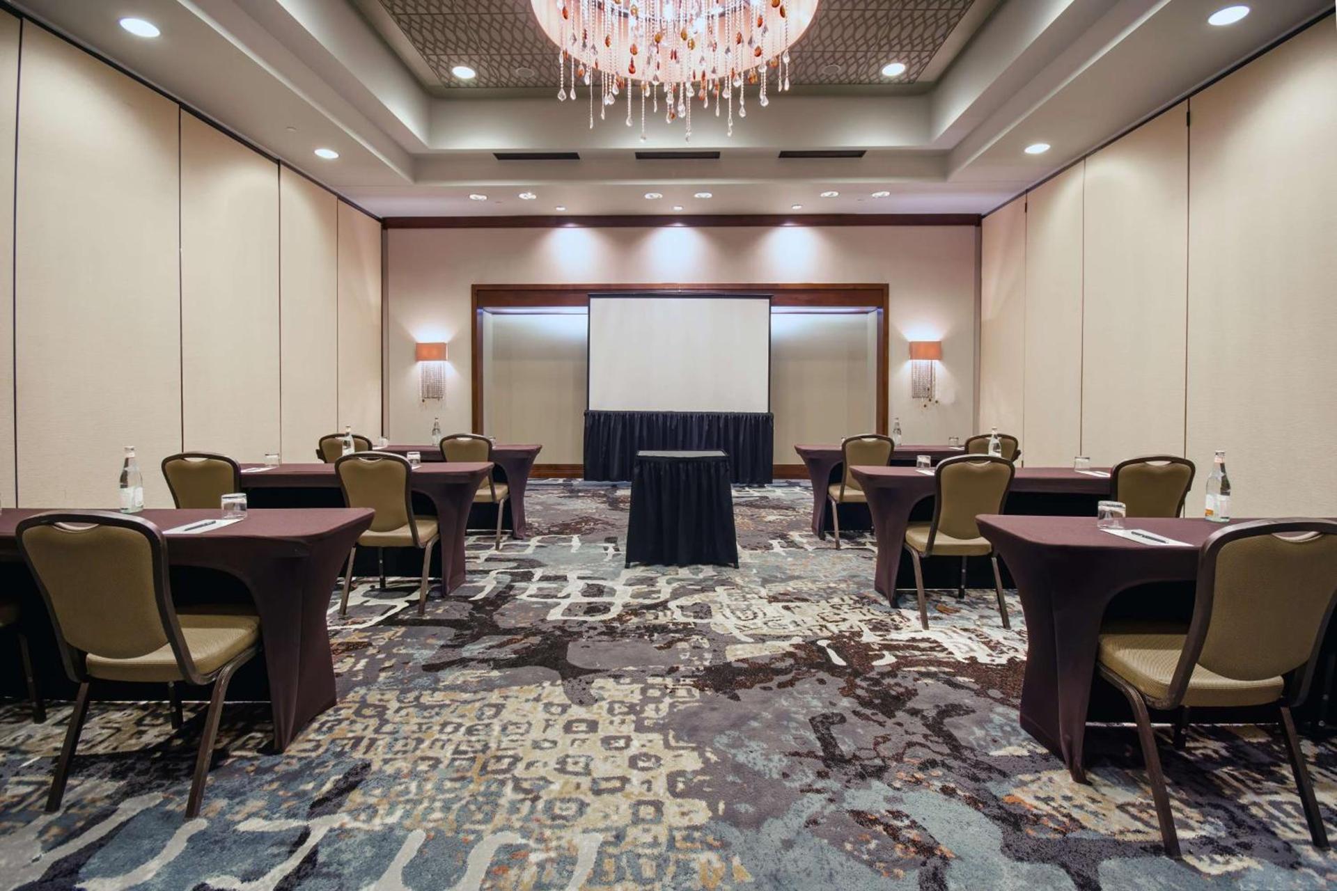 Embassy Suites Houston - Downtown photo 35