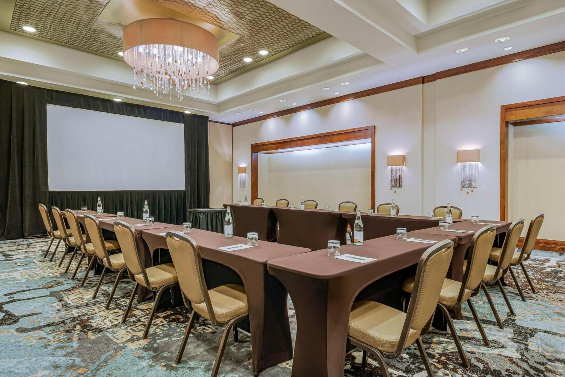 Embassy Suites Houston - Downtown photo 44