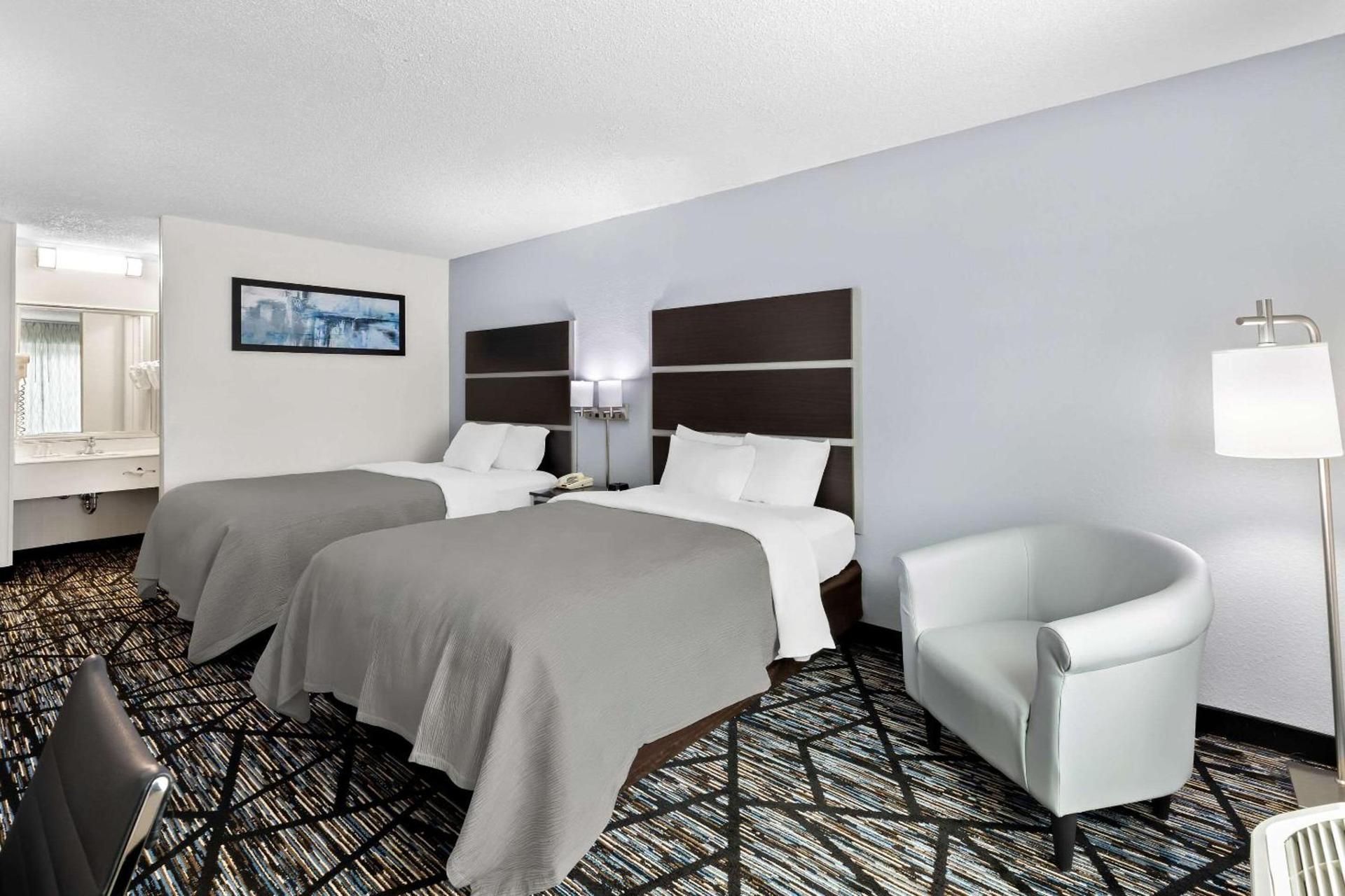 Quality Inn Northlake photo 8
