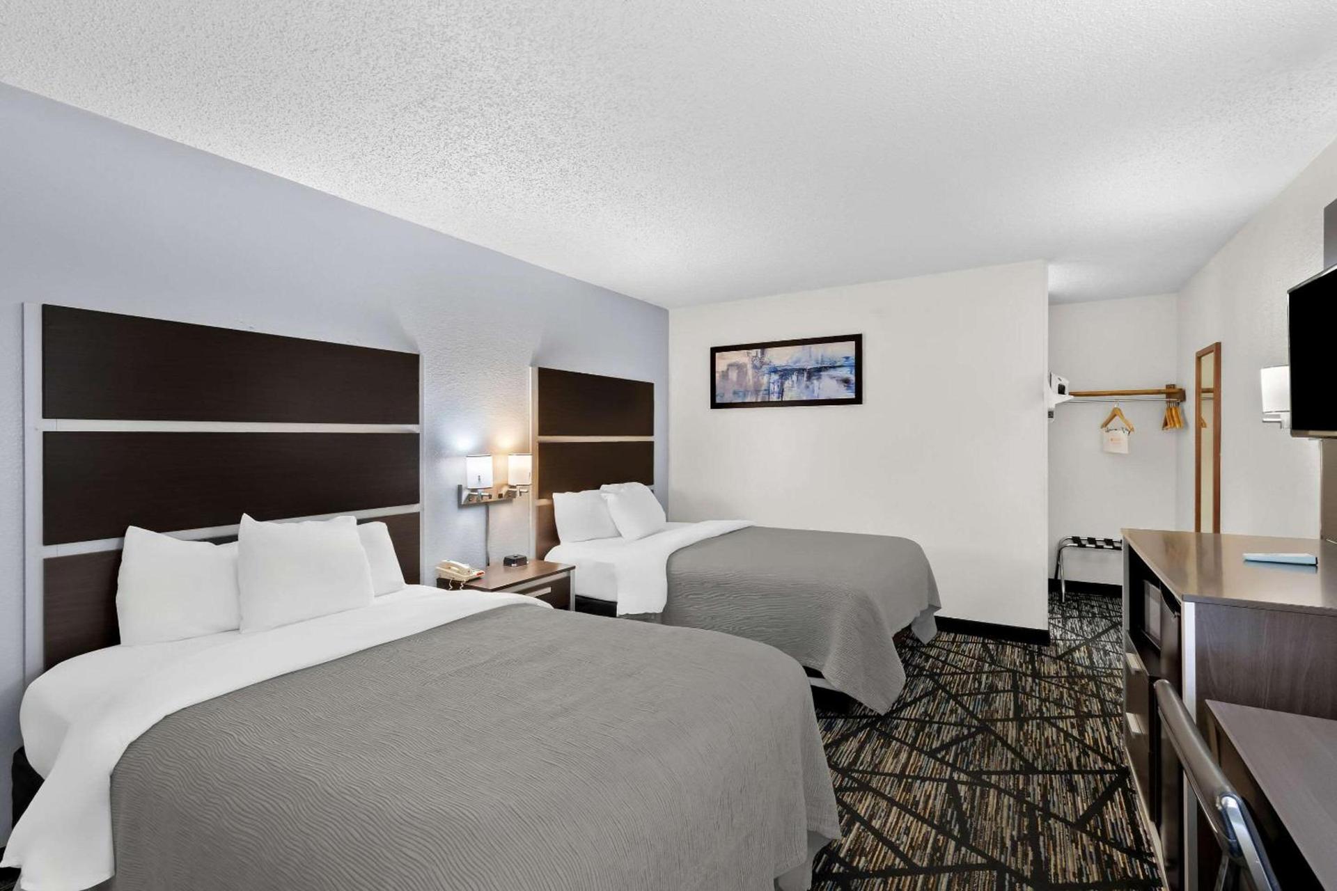 Quality Inn Northlake photo 20