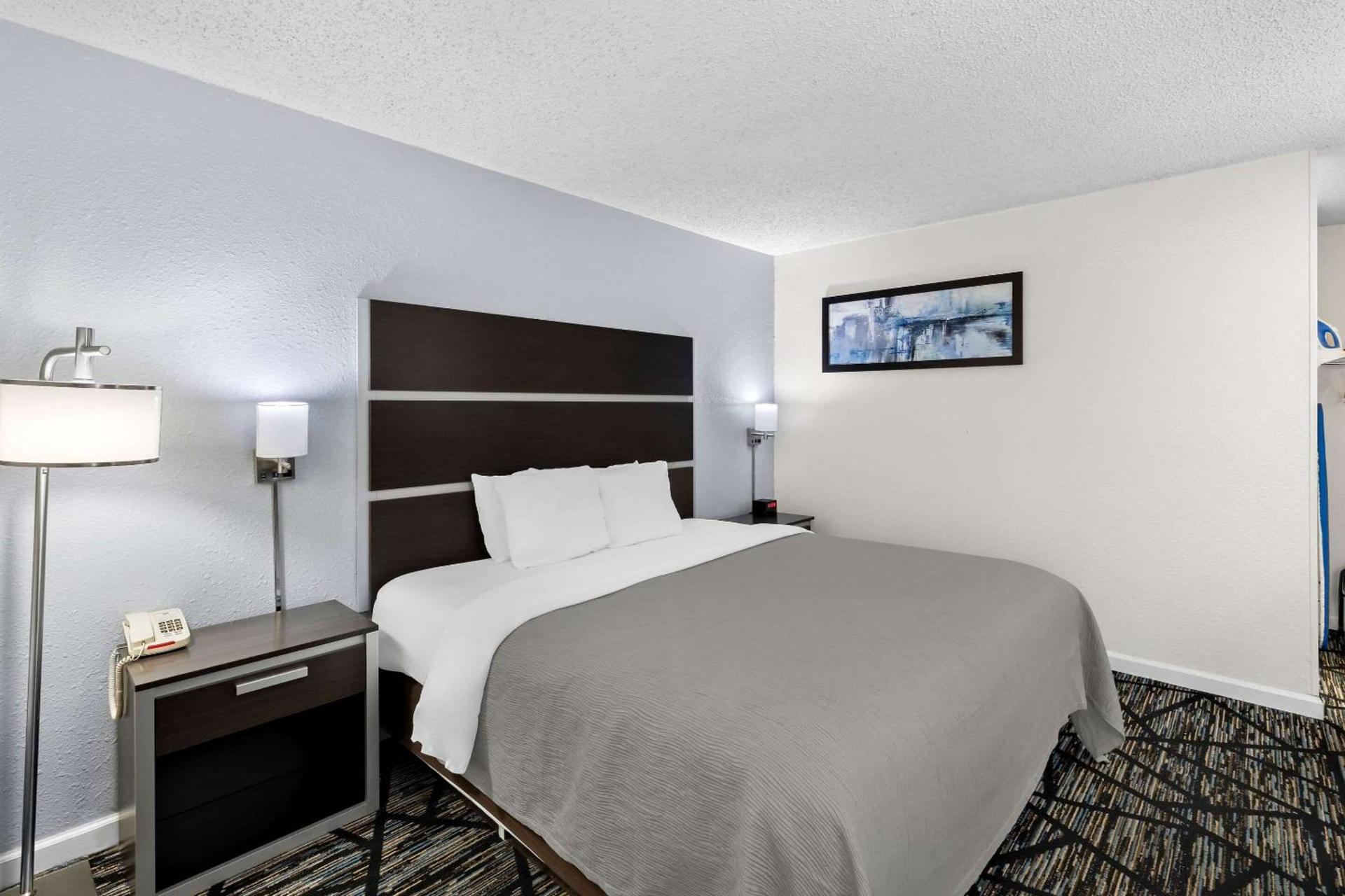 Quality Inn Northlake photo 23
