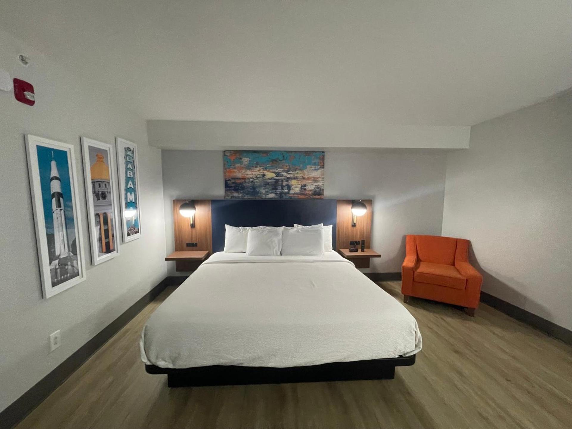 La Quinta by Wyndham Birmingham Homewood photo 51