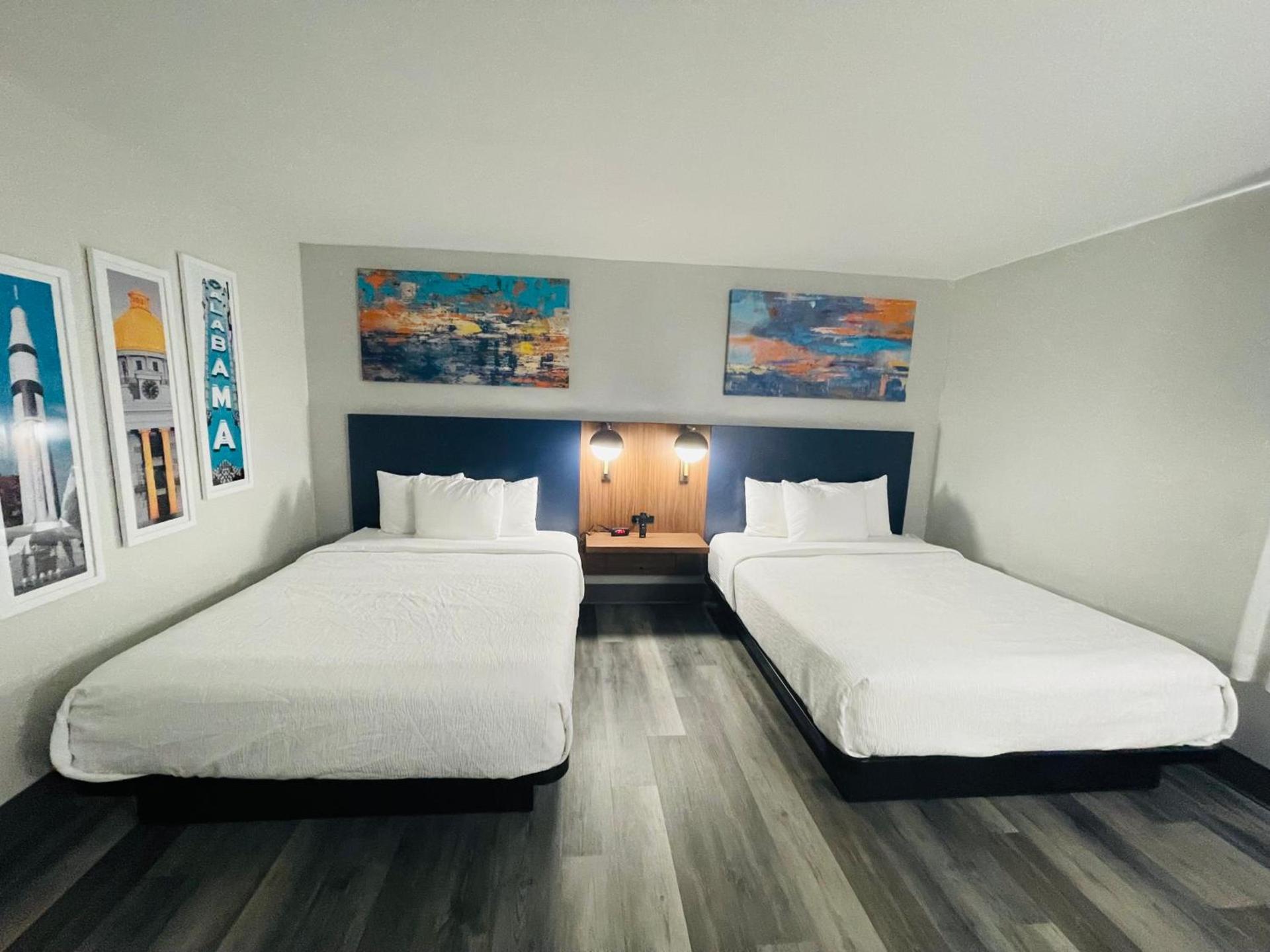 La Quinta by Wyndham Birmingham Homewood photo 53