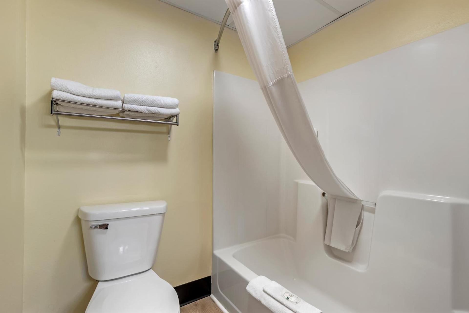 Quality Inn Indianola photo 44