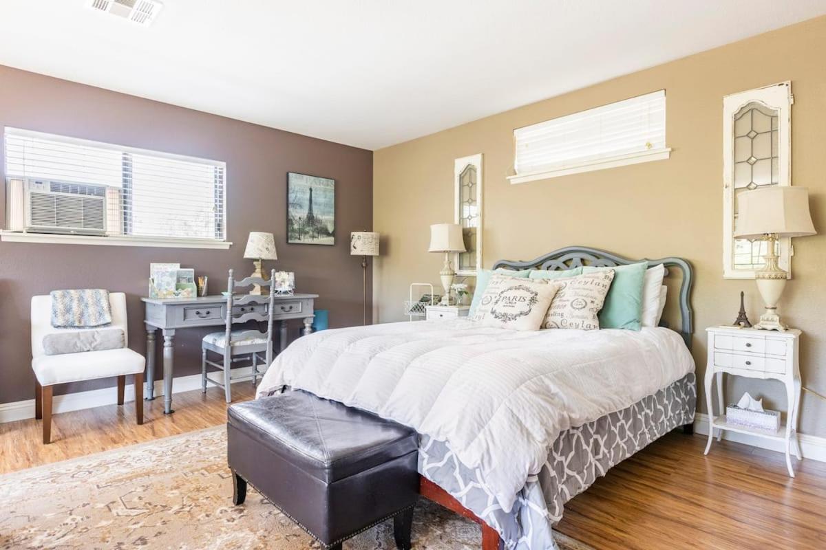 Contemporary Country Charm Suite photo 15