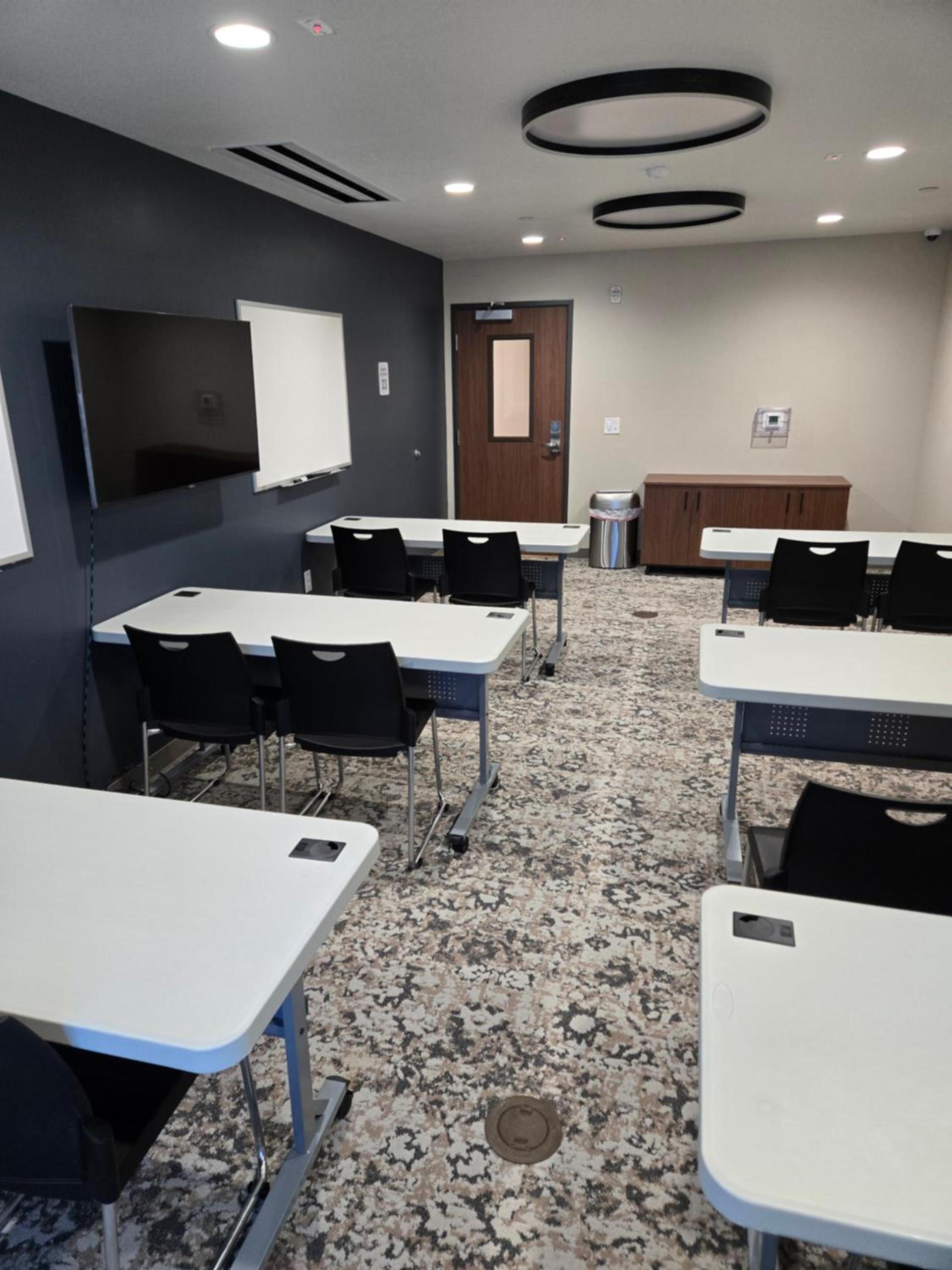 Everhome Suites Cheyenne photo 3