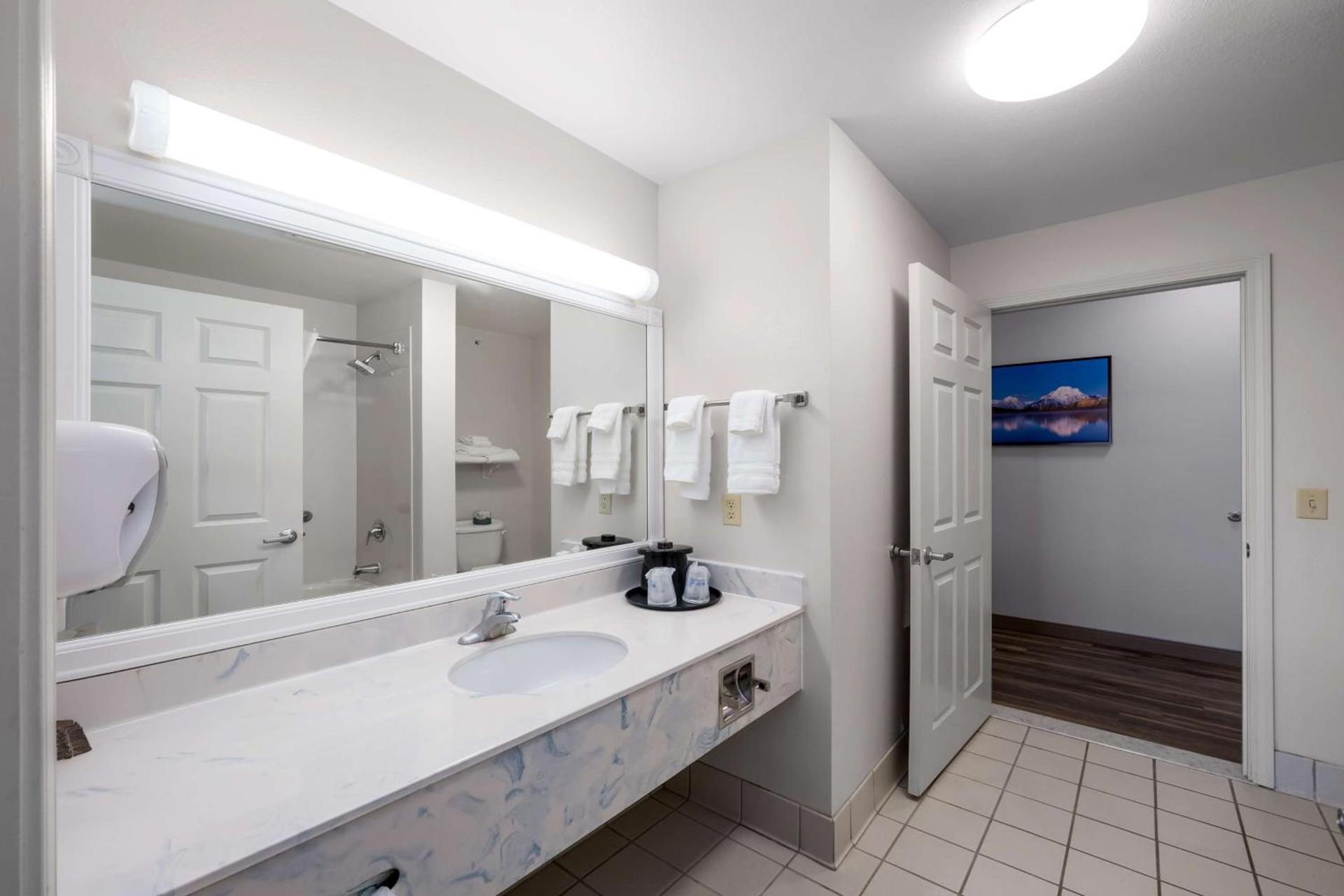 SureStay Plus Hotel by Best Western Billings photo 42