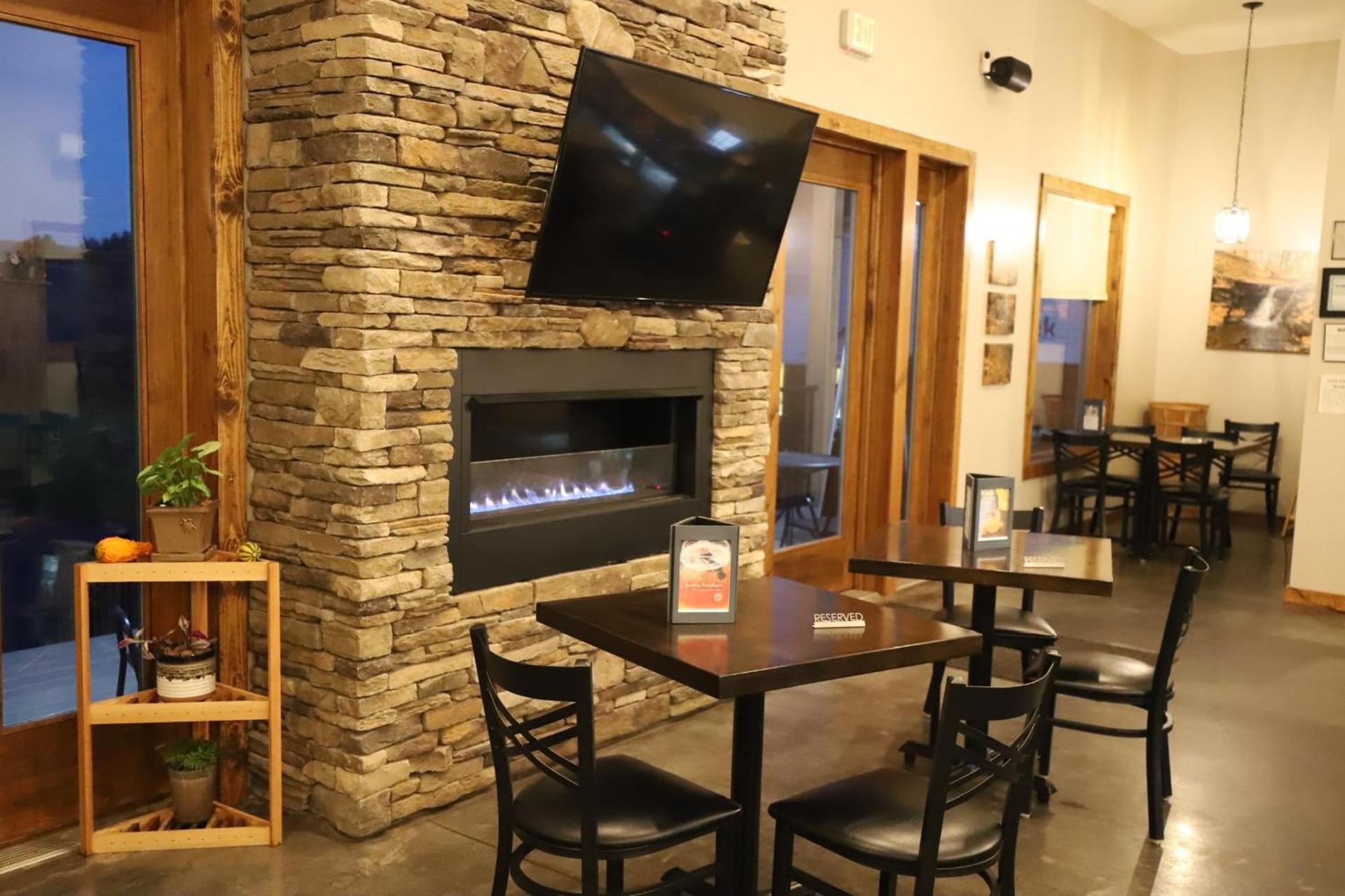 Lakeside Resort photo 64