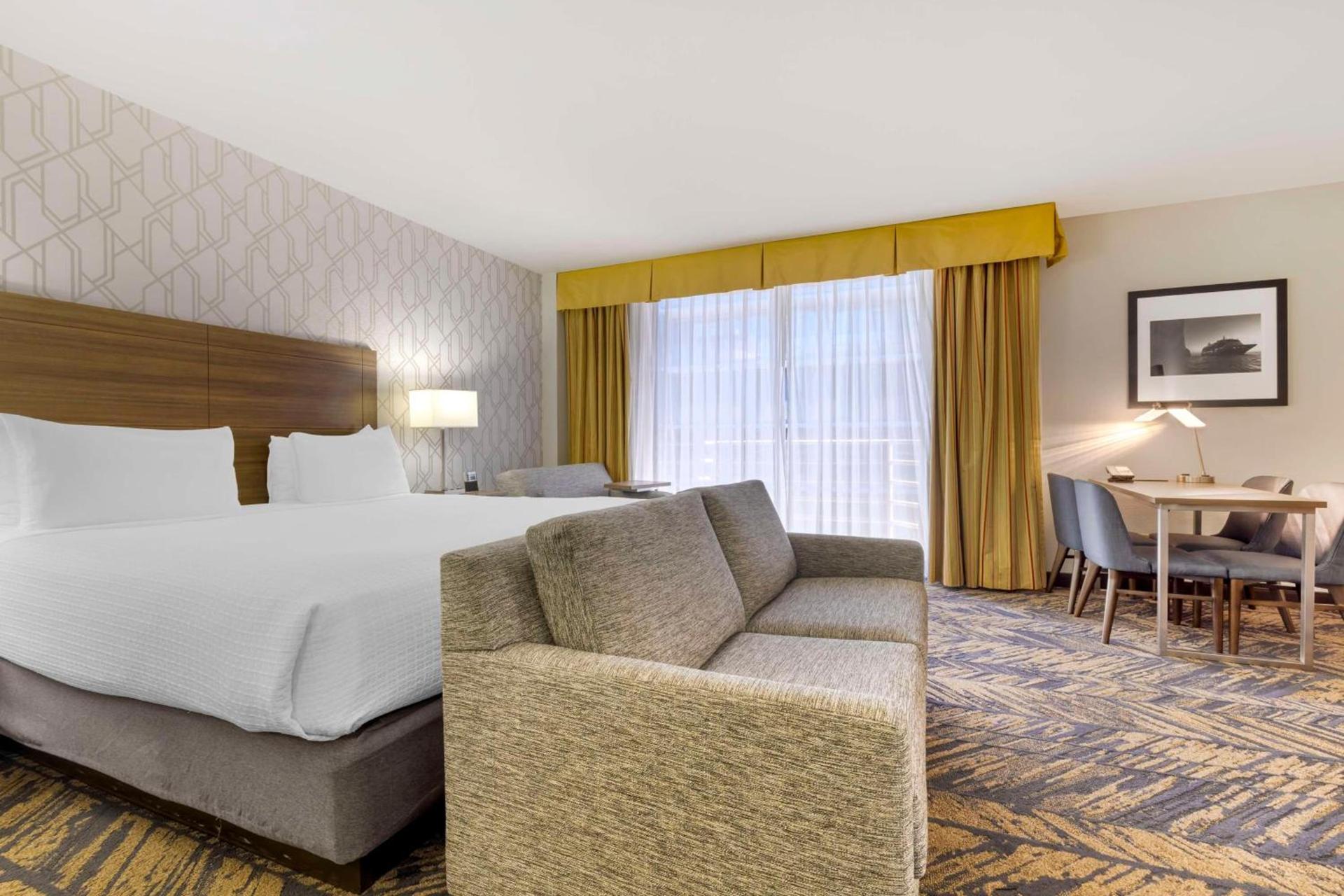Best Western Plus Bayside Inn photo 6