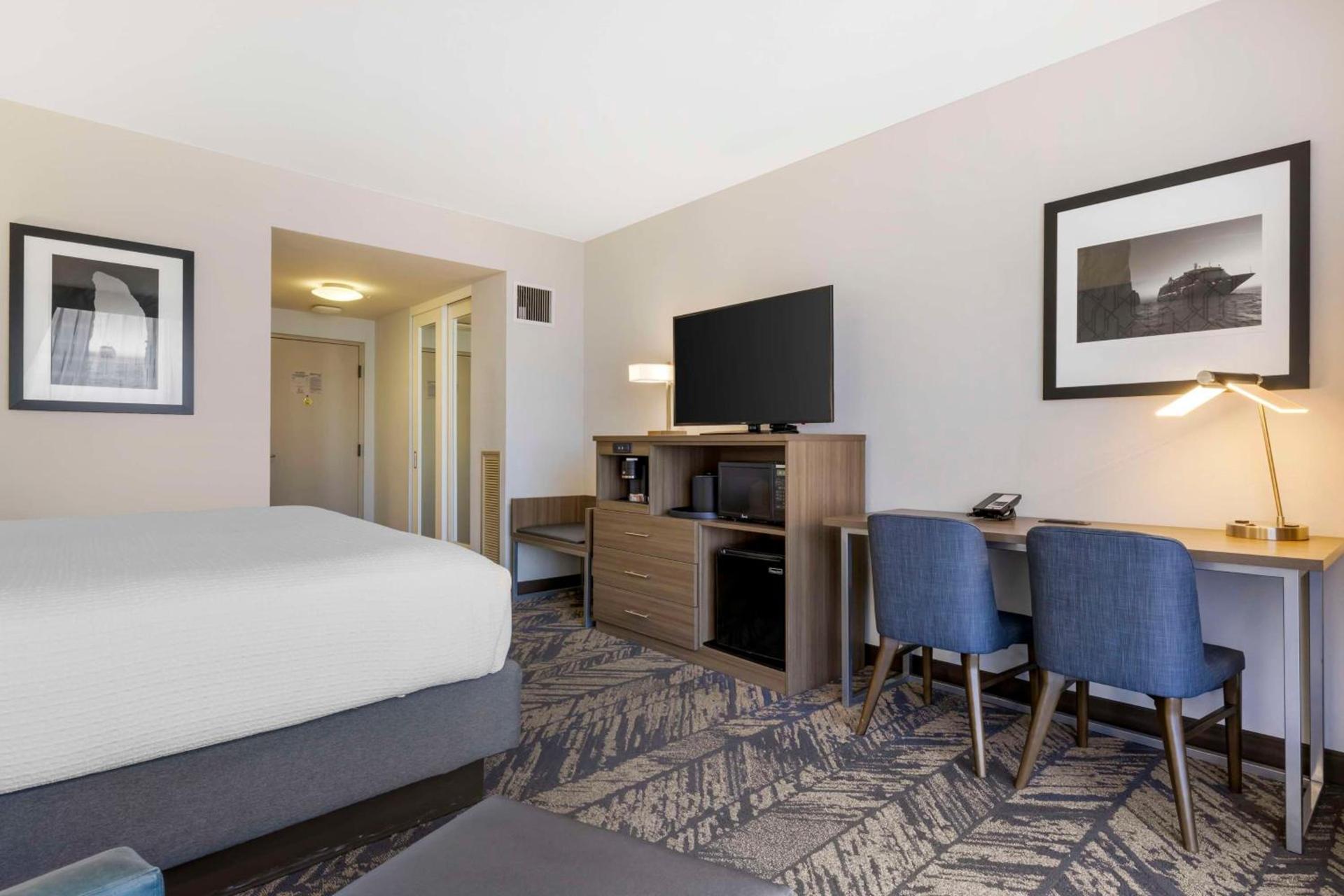 Best Western Plus Bayside Inn photo 13