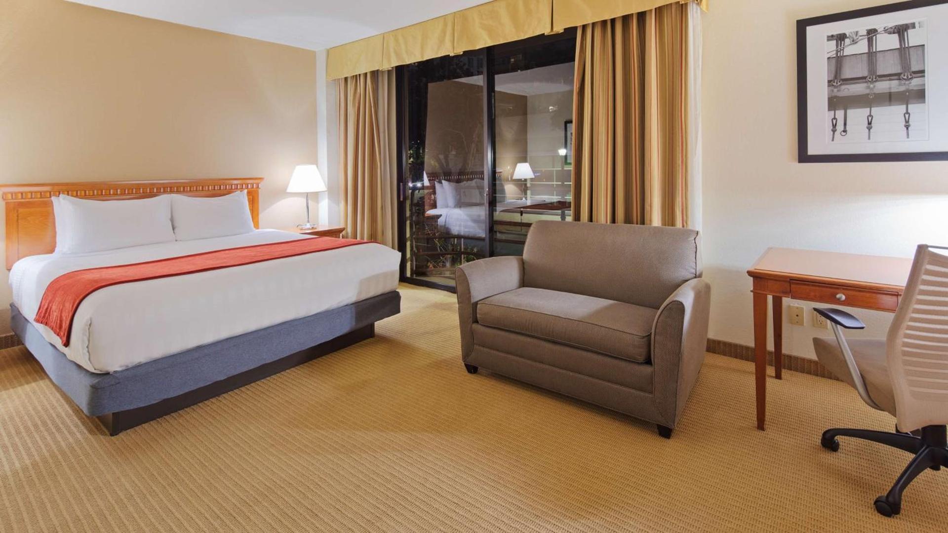 Best Western Plus Bayside Inn photo 28