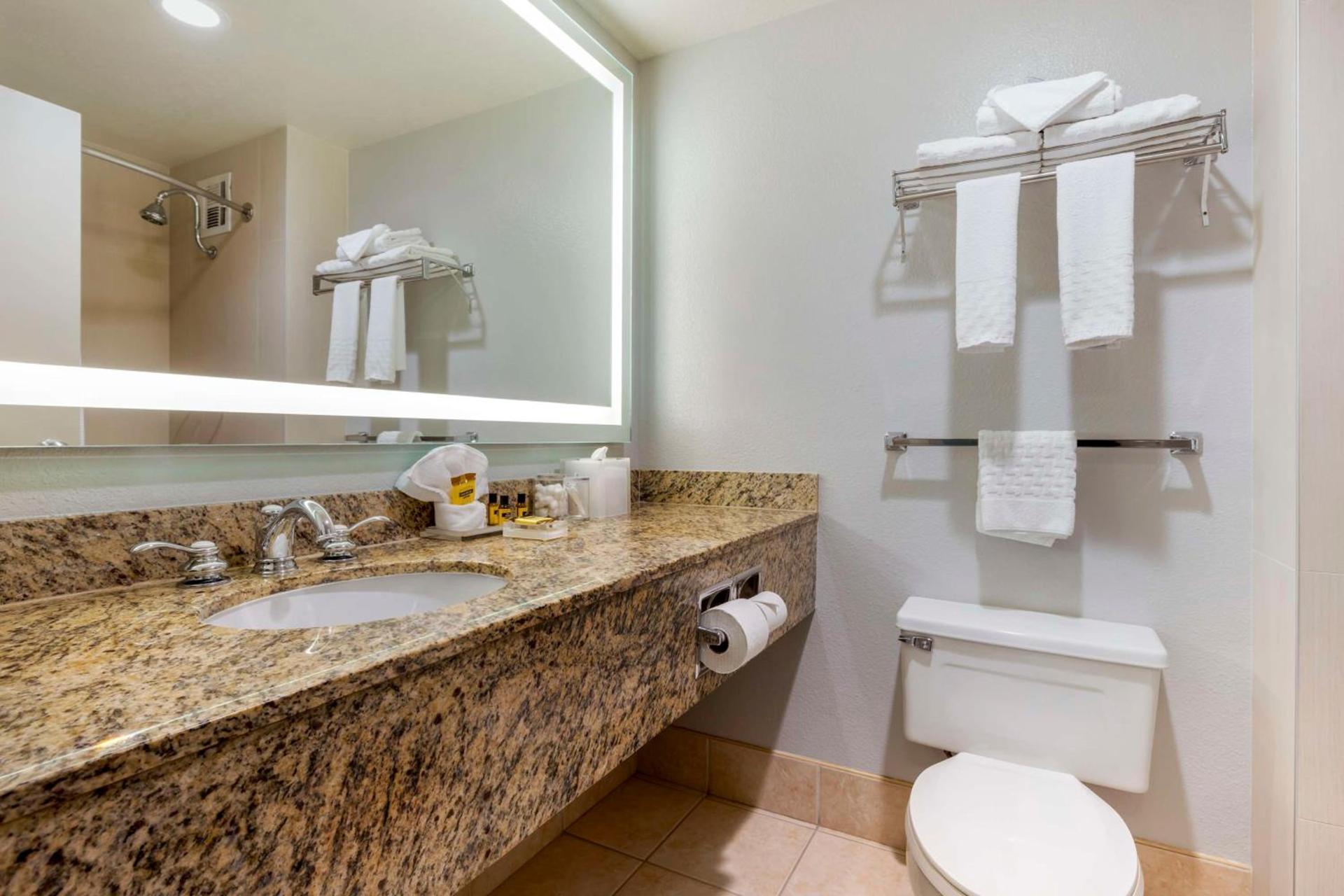 Best Western Plus Bayside Inn photo 29