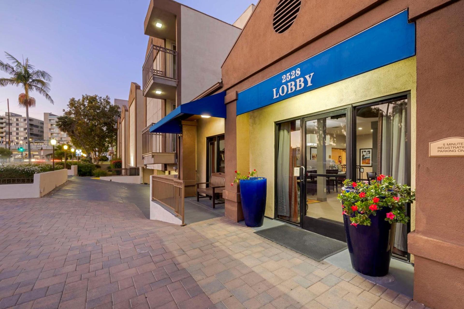 Best Western Royal Palace Inn & Suites photo 2