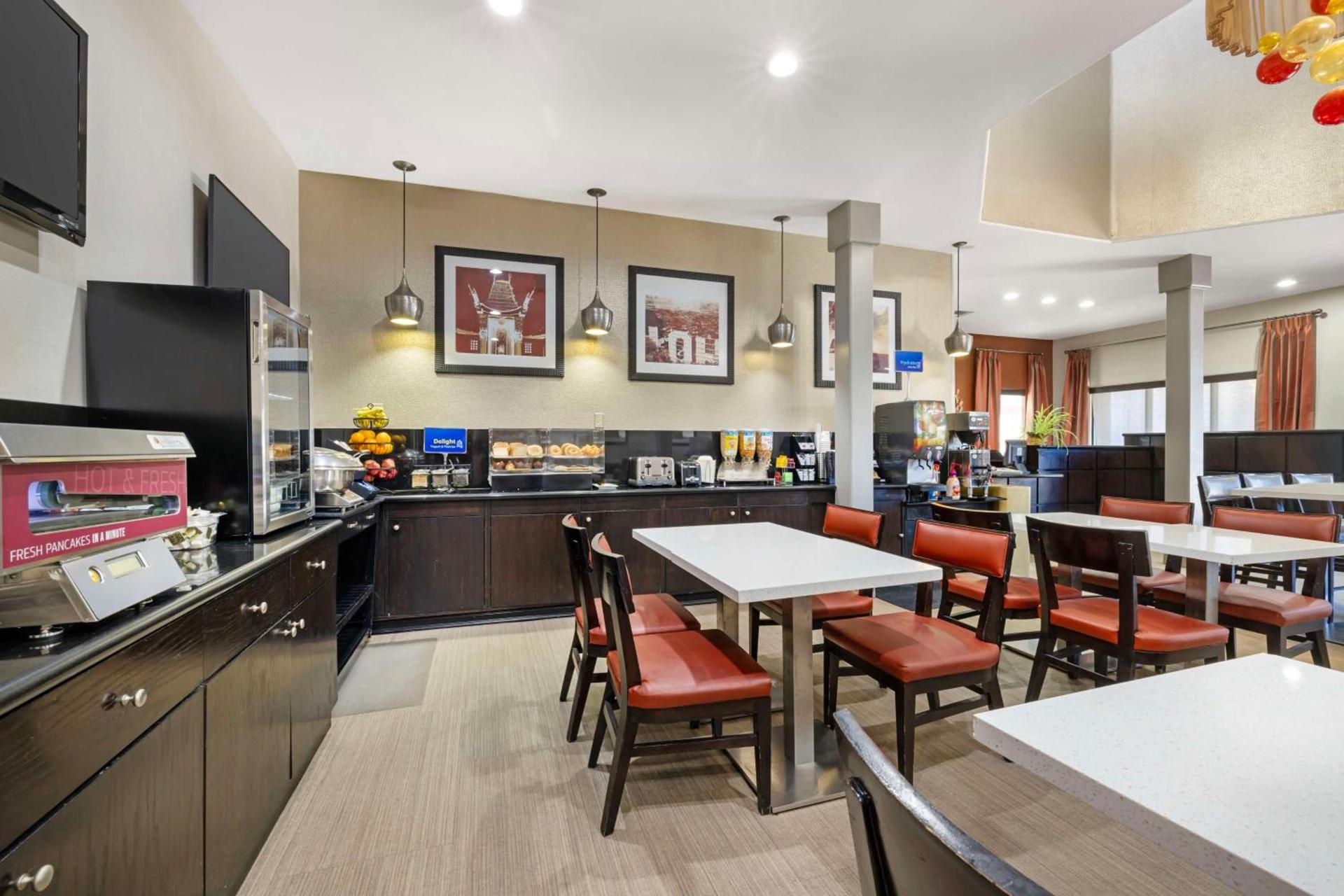Best Western Royal Palace Inn & Suites photo 9