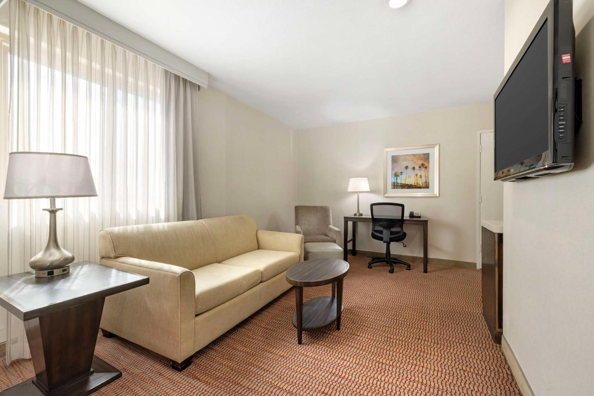 Best Western Royal Palace Inn & Suites photo 57
