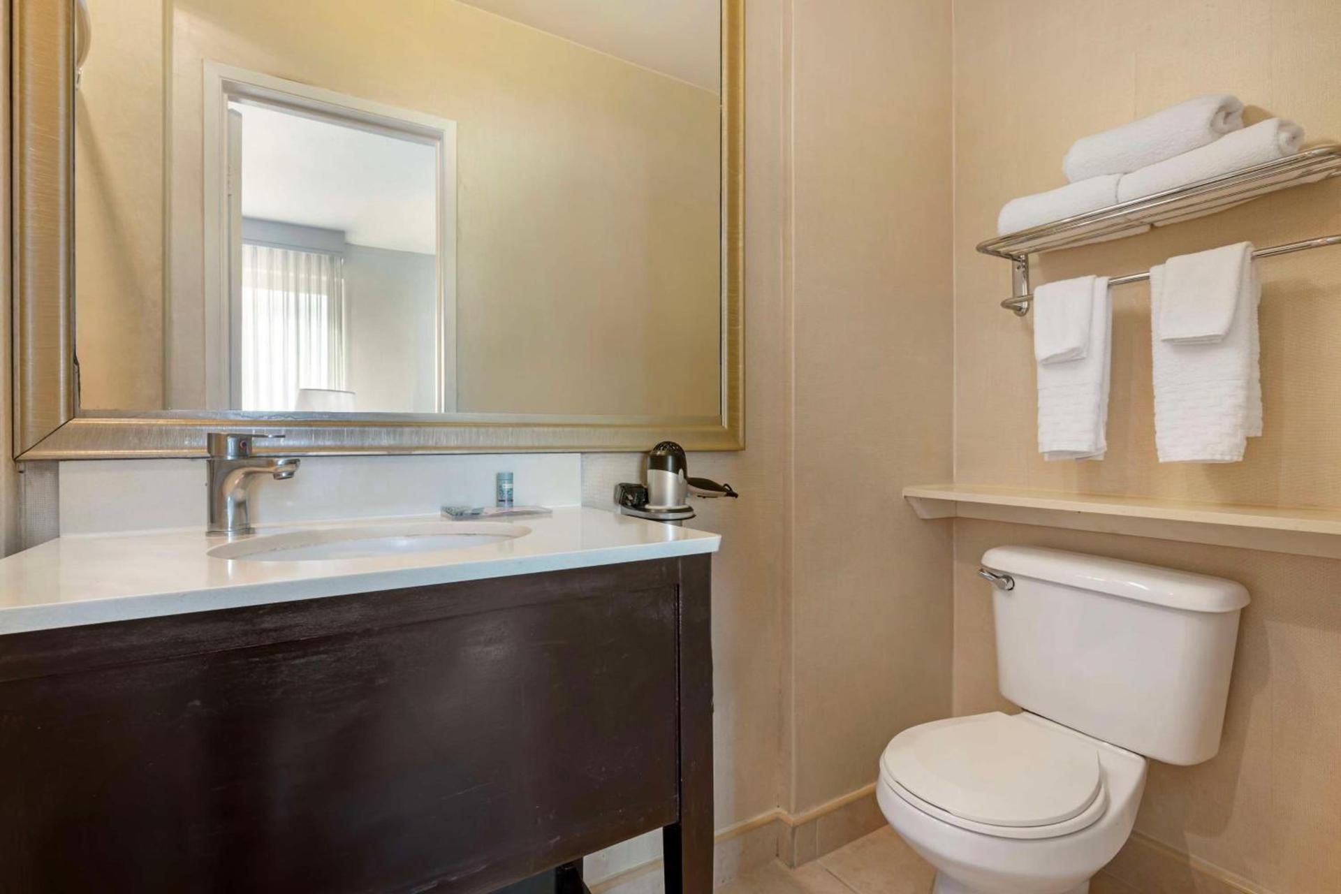 Best Western Royal Palace Inn & Suites photo 25
