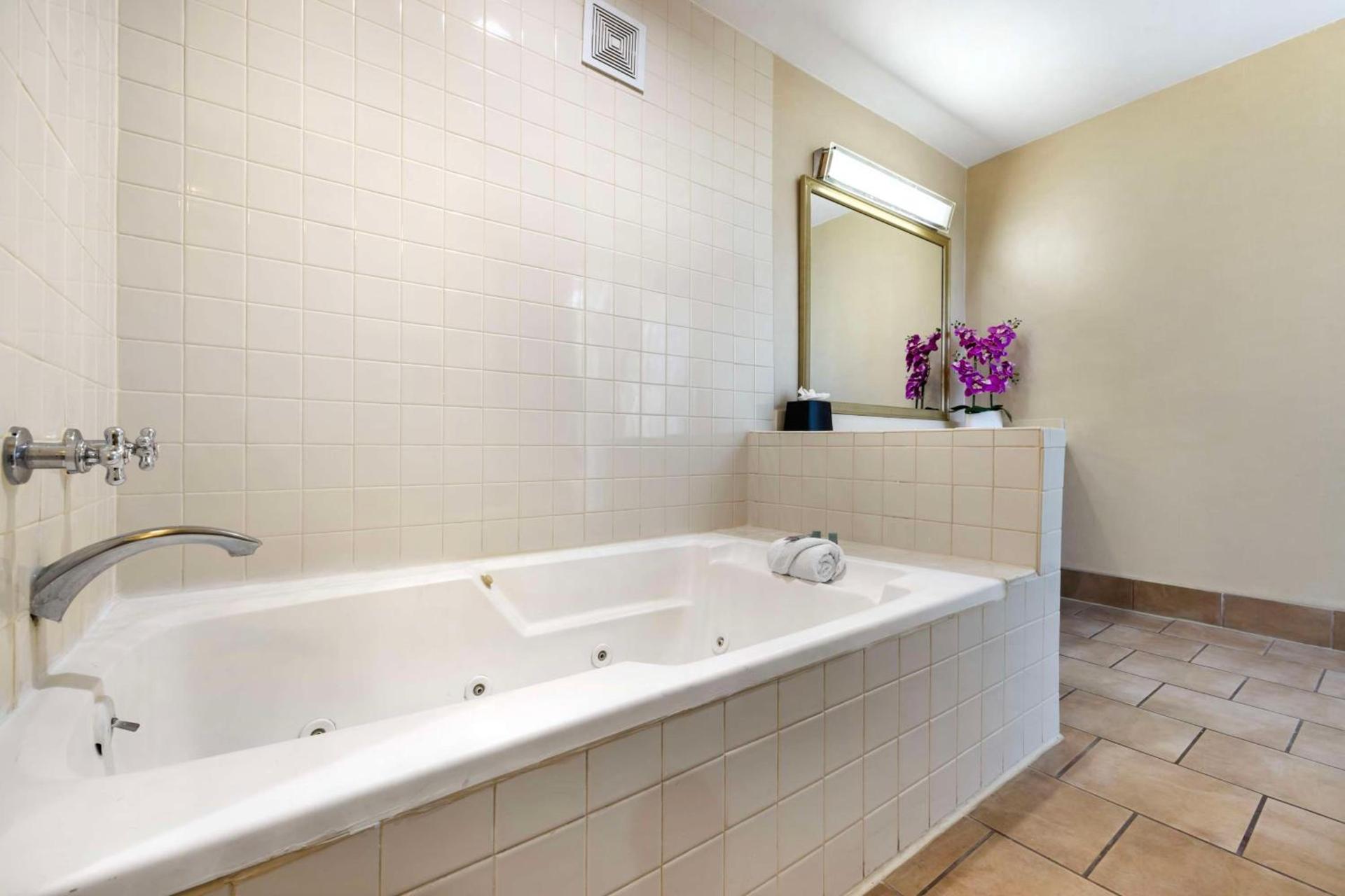 Best Western Royal Palace Inn & Suites photo 21