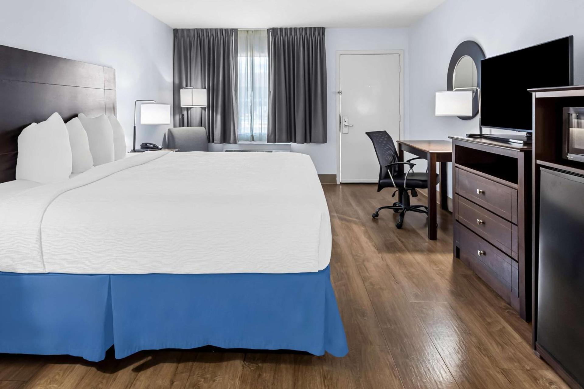 SureStay Plus by Best Western Beaumont photo 35