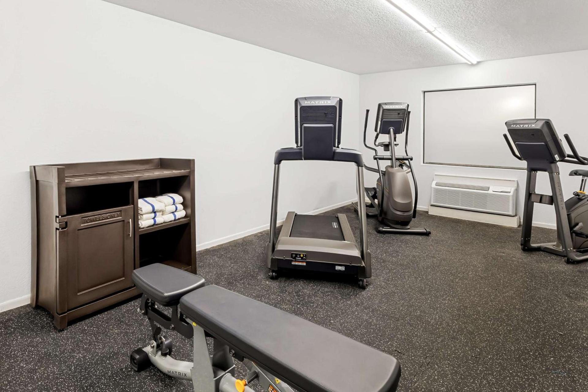 SureStay Plus by Best Western Beaumont photo 14
