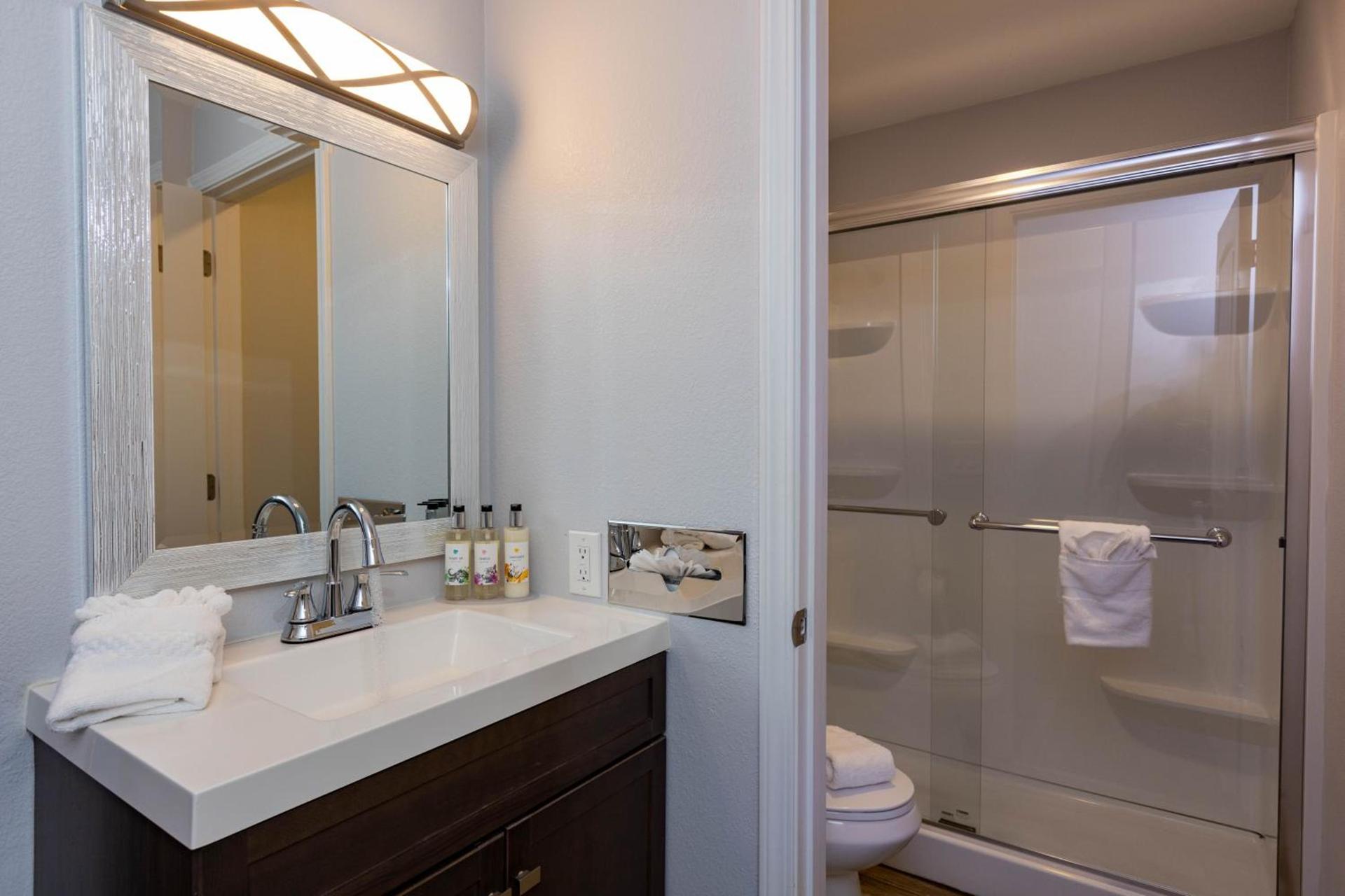 RiverWalk Inn photo 41
