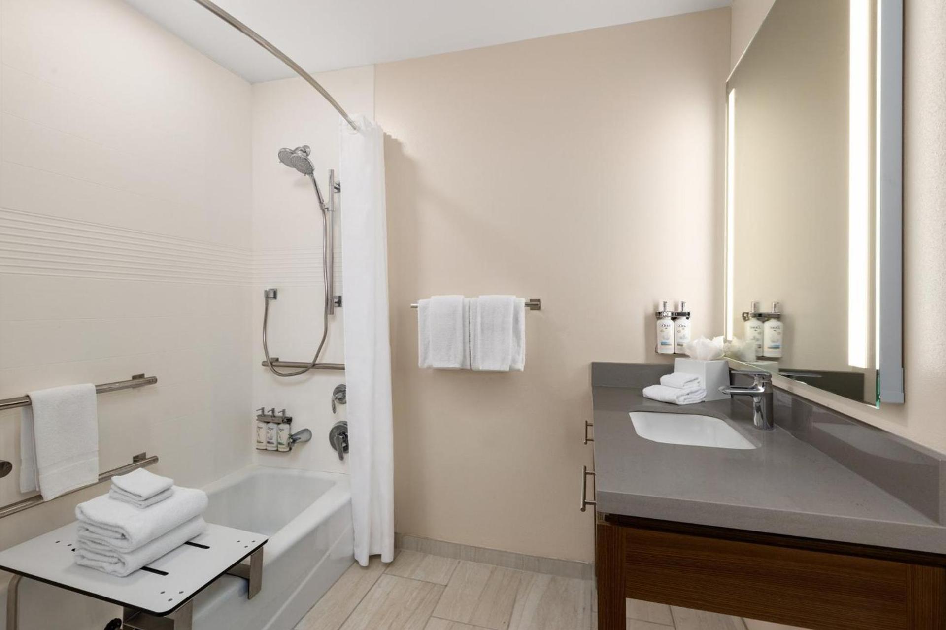 Candlewood Suites McPherson by IHG photo 15