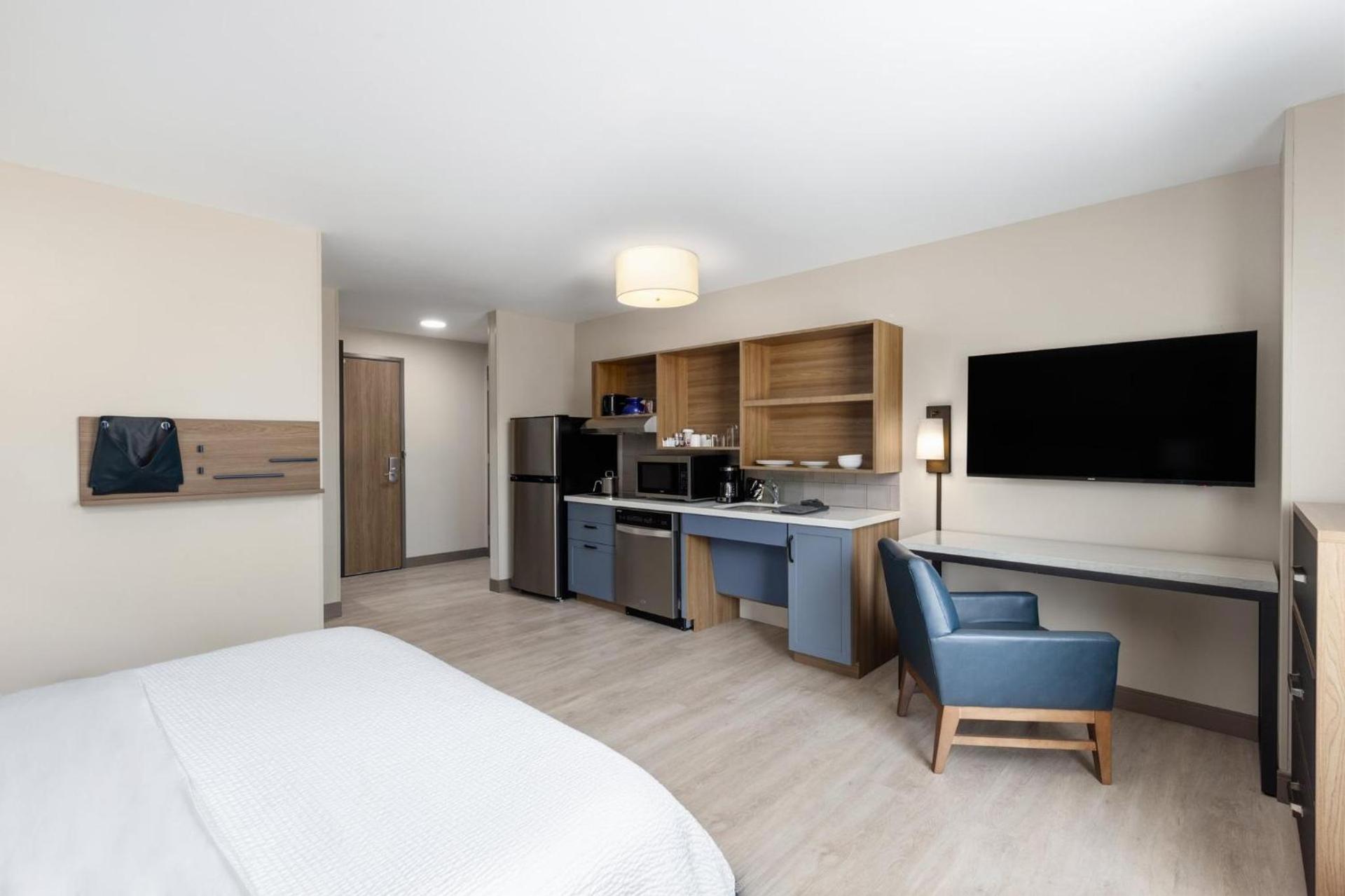 Candlewood Suites McPherson by IHG photo 21