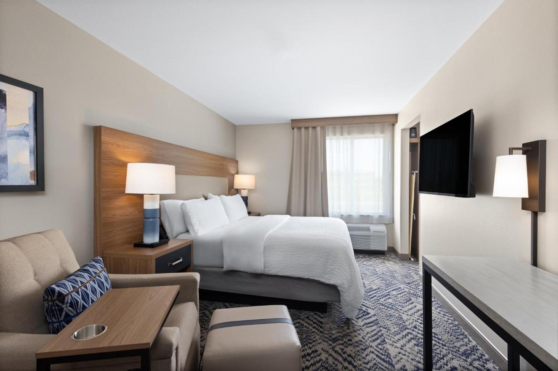 Candlewood Suites McPherson by IHG photo 29