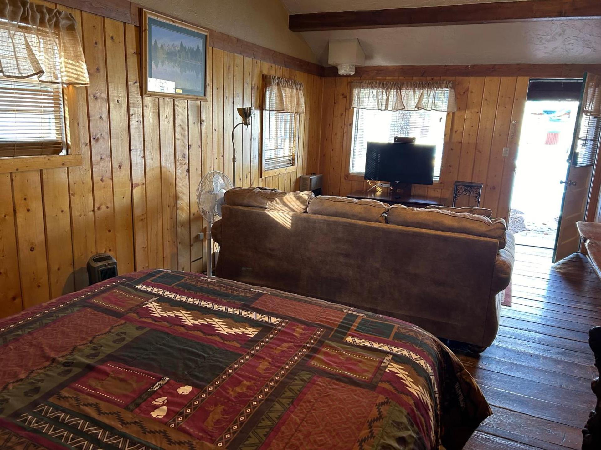 Chinook Winds Lodge photo 44