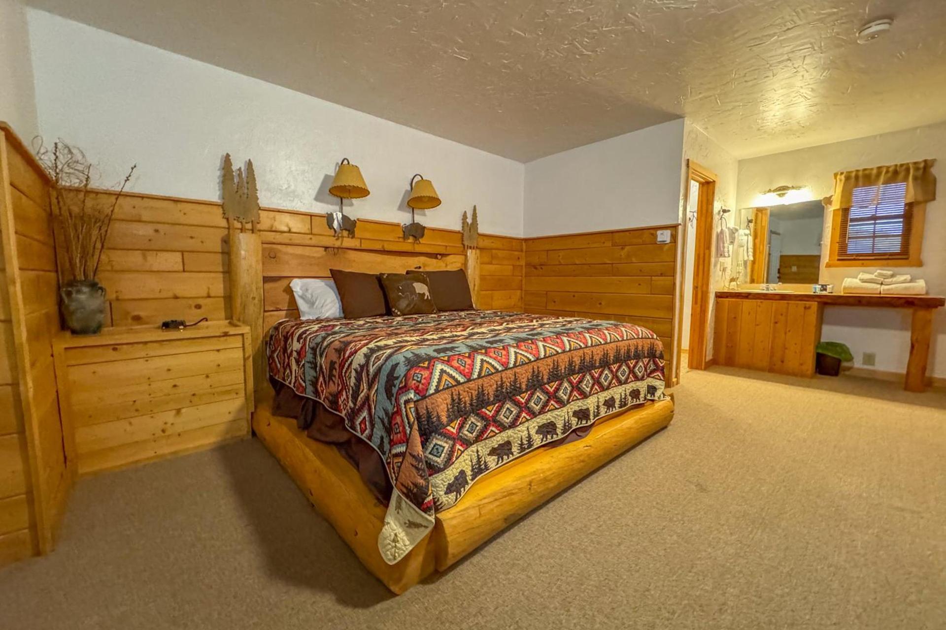 Chinook Winds Lodge photo 40