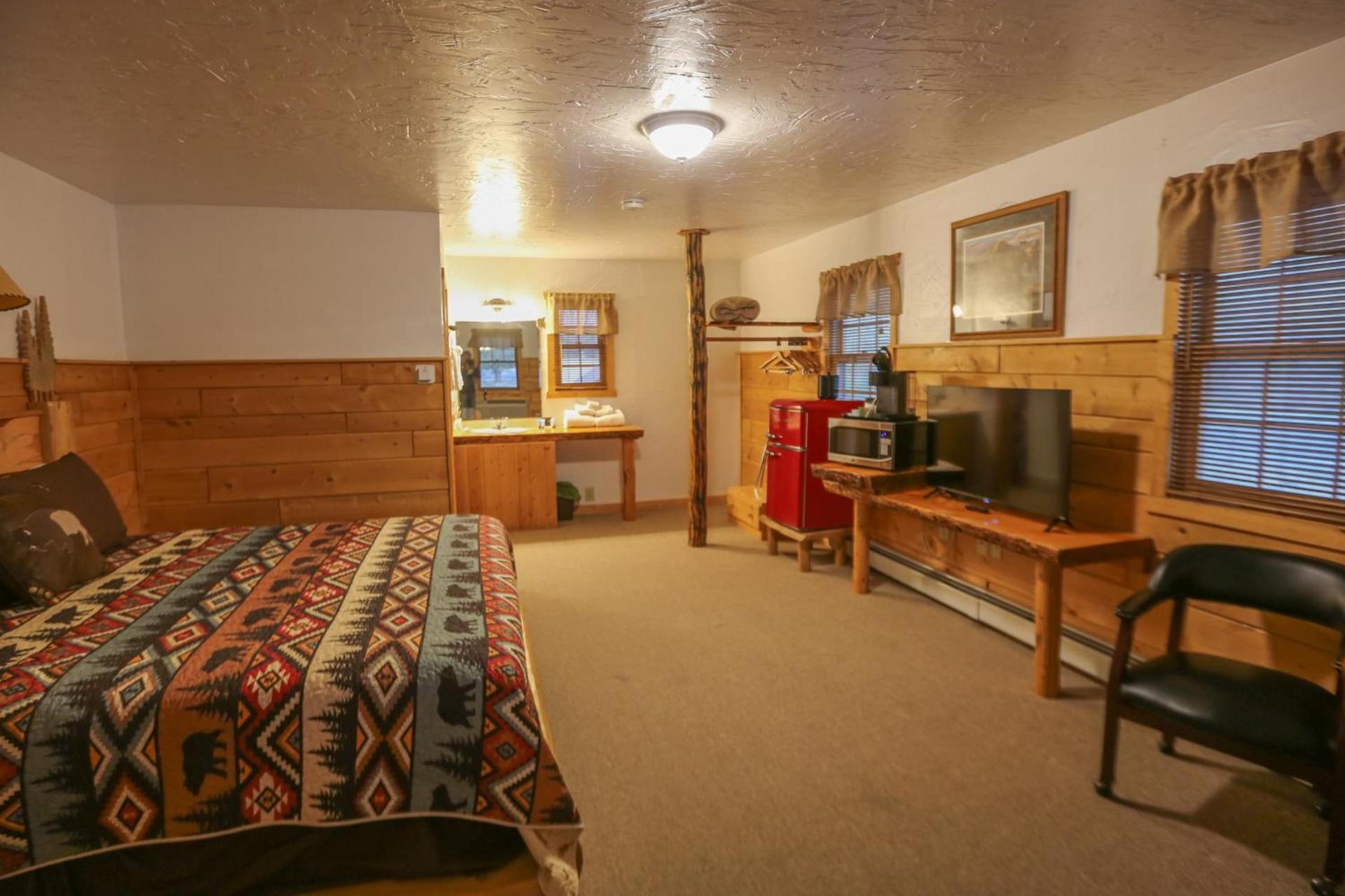 Chinook Winds Lodge photo 41