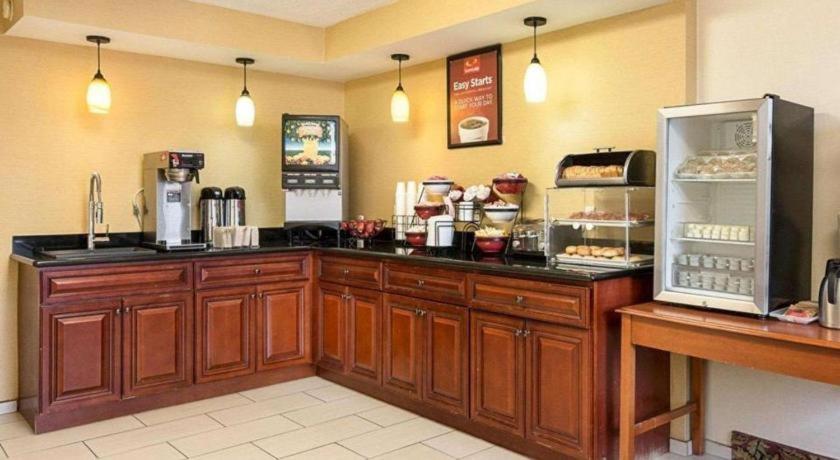 Econo Lodge Near Quantico Marine Base photo 13