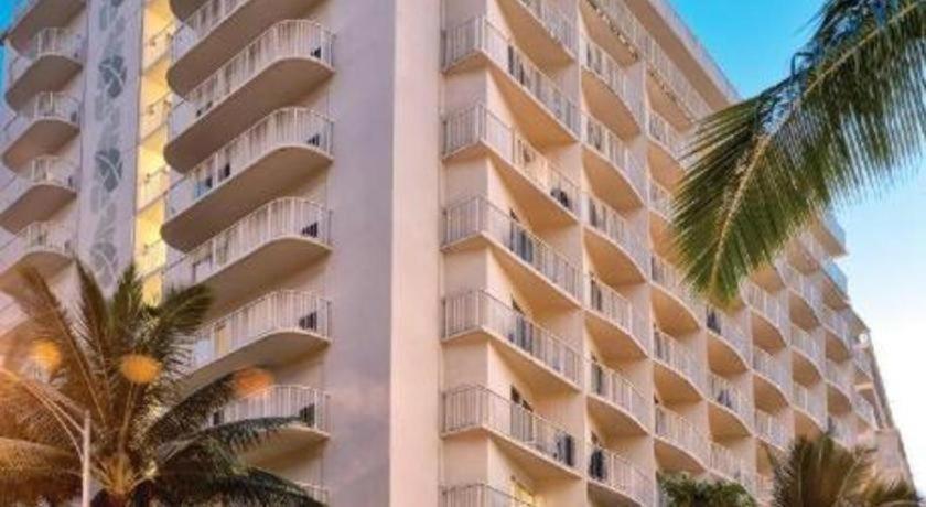 Wyndham Waikiki Beach Walk photo 22