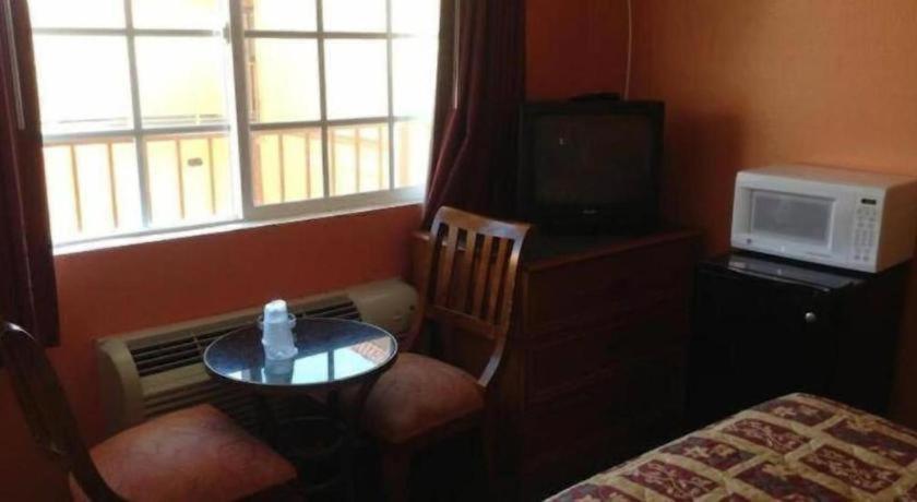 Coast Motel photo 1