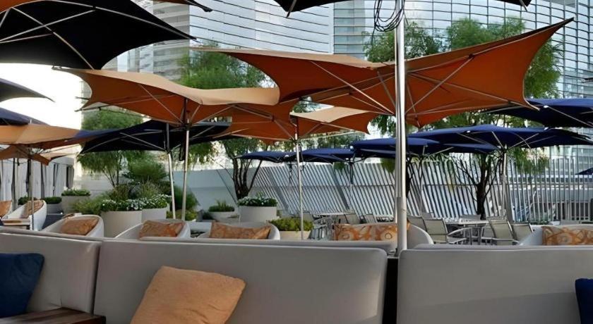 Luxury Suites International by Vdara photo 21