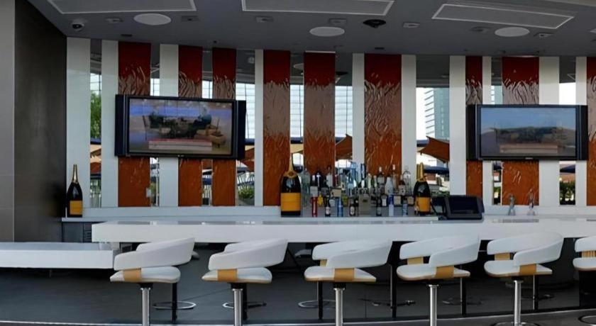 Luxury Suites International by Vdara photo 26