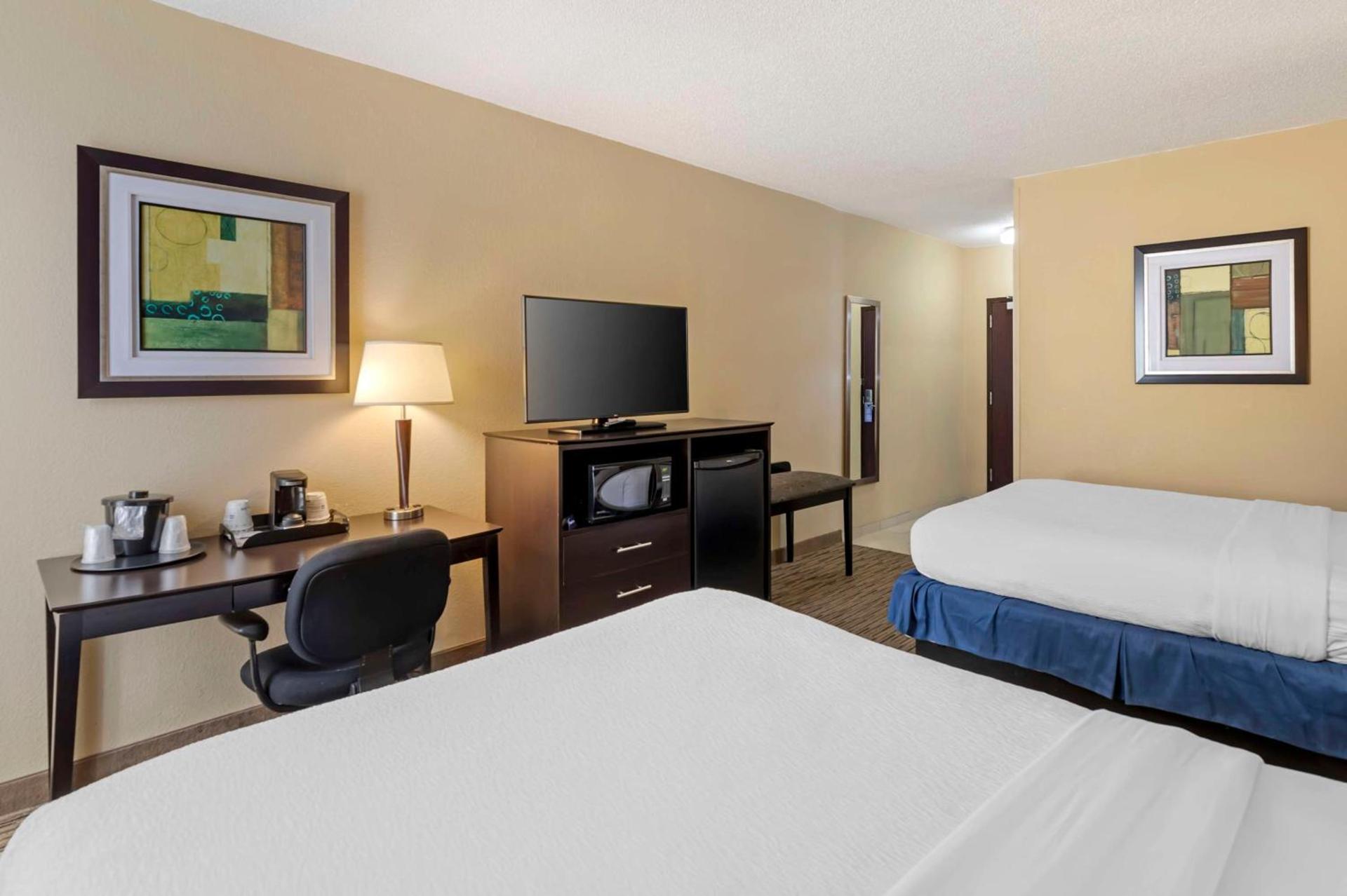 Best Western New Albany photo 16