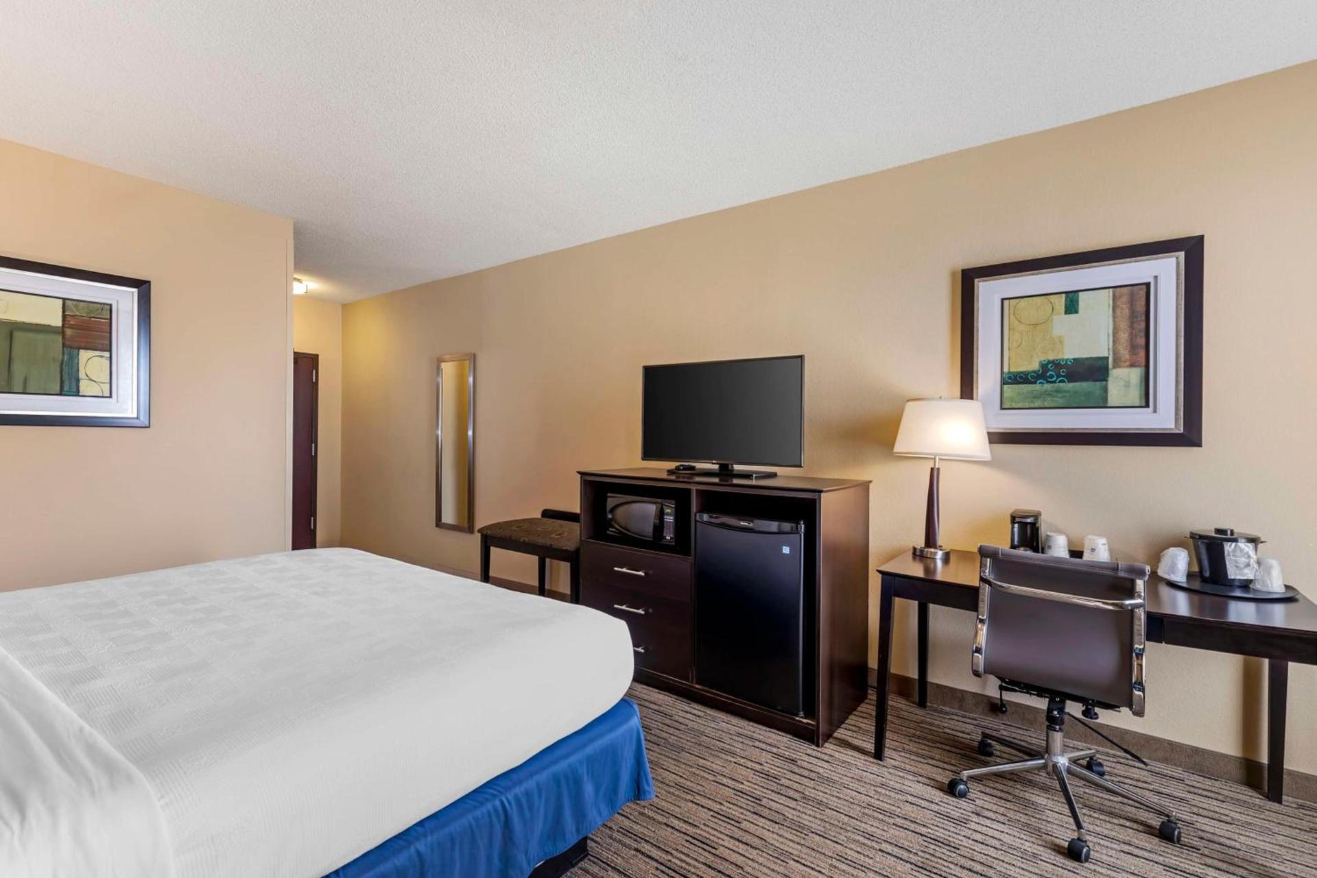Best Western New Albany photo 21
