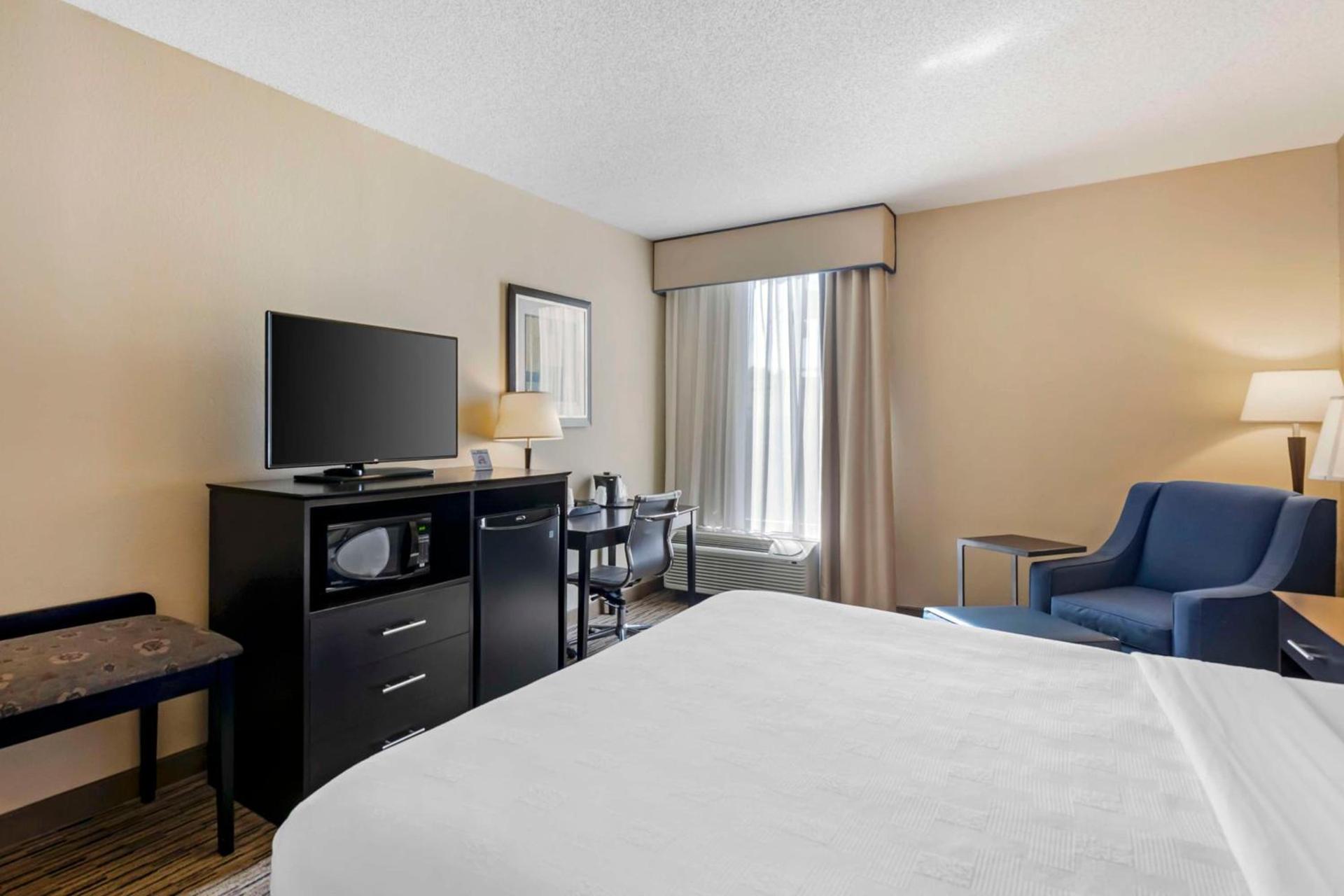 Best Western New Albany photo 22