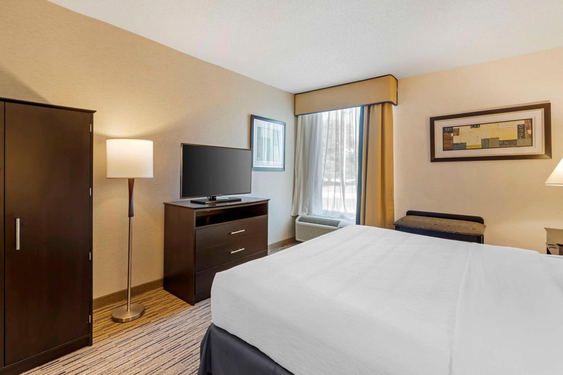 Best Western New Albany photo 24