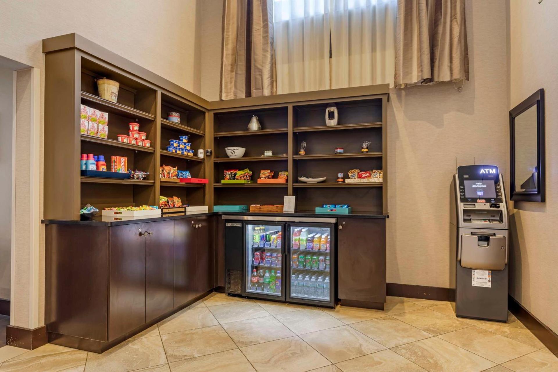 Best Western New Albany photo 37