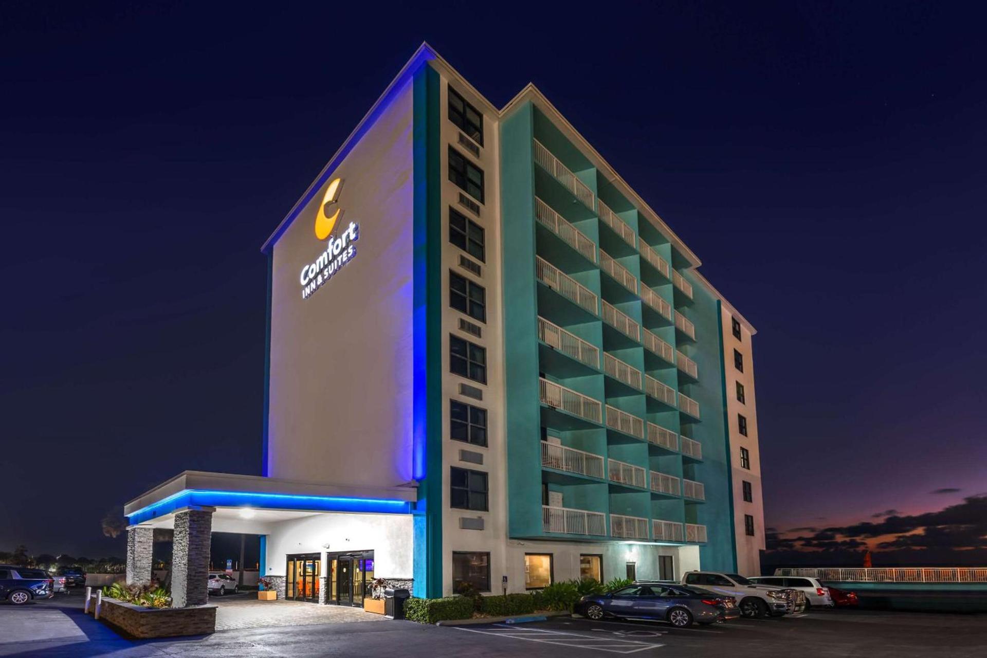 Comfort Inn & Suites Daytona Beach Oceanfront photo 3